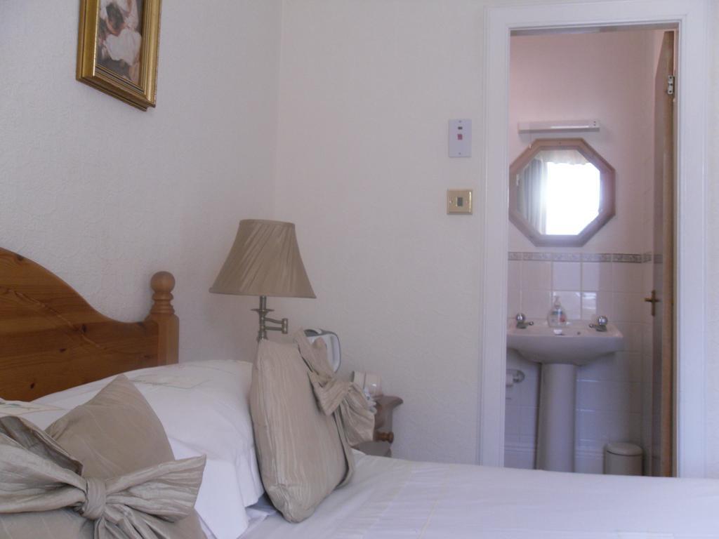 Ardfern Guest House Perth Zimmer foto