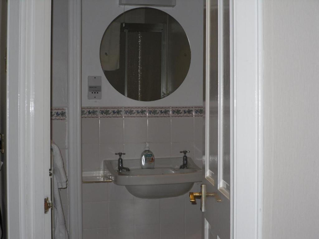 Ardfern Guest House Perth Zimmer foto